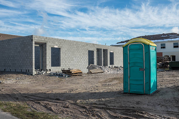 Best Portable toilet rental cost  in Maywood, CA